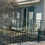 Thermos House *